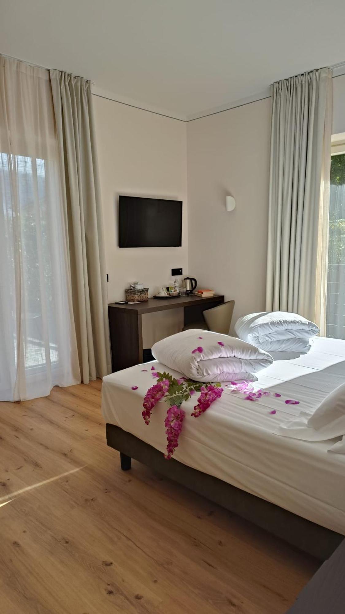 Hotel Cuserina 3*